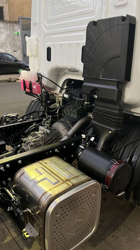 Mercedes Benz Accelo 815 / 2023 / Autoglas