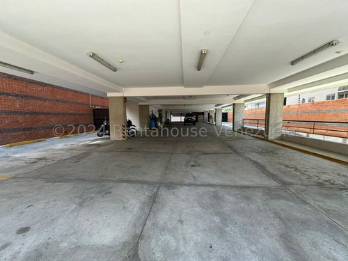 Edificio Moderno Con Terraza En Venta Los Dos Caminos Caracas Oportunidad De Inversion