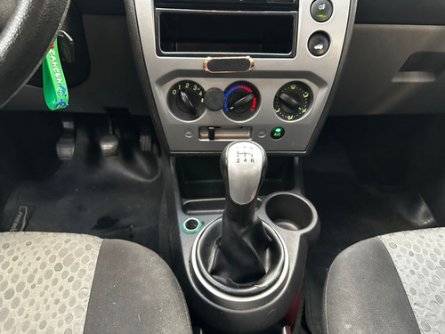 Ford Fiesta 1.0 ROCAM HATCH 8V FLEX 4P MANUAL