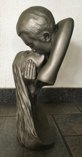 Estatua Decorativa Figura Amantes Besandose Por Fisher 1986