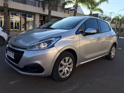 Imagen 2 de 12 de Peugeot 208