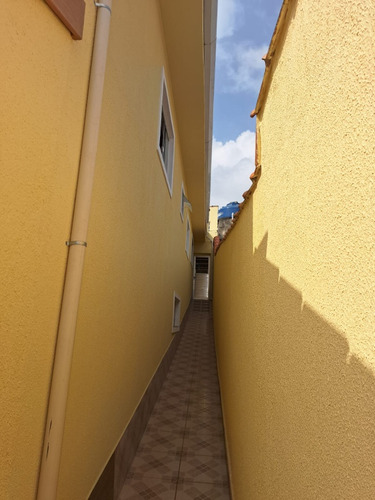 Casa 2 Dormitórios Sendo 1 Suite