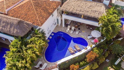 Villa De Lujo En Venta Pegada A La Playa, Kovay Gardens