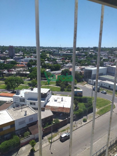 Imagen 8 de 16 de Nuevo Centro Venta Apartamento 2 Dorm Piso Alto - Montevideo Jacinto Vera