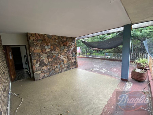 Venta Casa 5 Dormitorios Unión Braglia 310001530