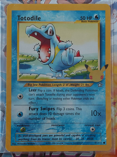 Carta Pokemon Totodile - 81/111 - 25th Anniversary Tamaño Xl