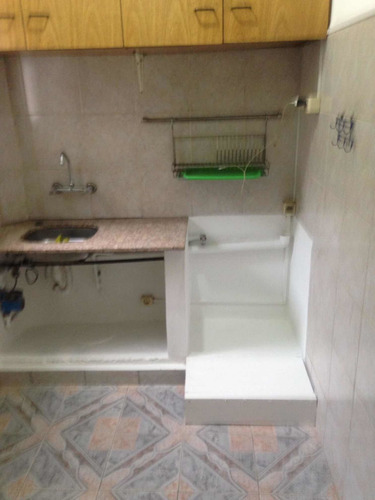 Alquilo Apto En Barrio La Aguada