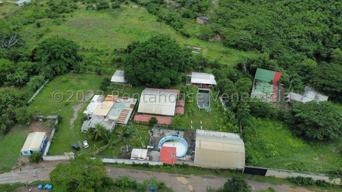 Raiza Suarez Vende Granja Turística En La Ensenada, A Solo Minutos De Barquisimeto Y Yaritagua, Licencia De Licores, Piscina, Cancha De Bolas, Salón De Fiestas, Dos Restaurantes, Caney 2 3 3 3 2 4 8
