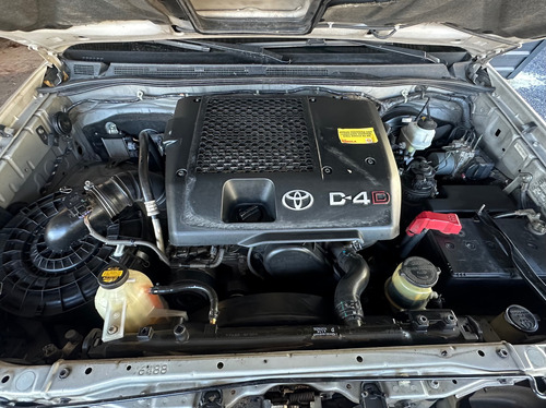 Toyota Hilux SW4 3.0 Srv Cuero 171cv 4x4 5at