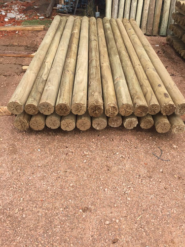 Imagen 3 de 6 de Postes Polines Euca Madera Curada Cca 2,60mt 10cm Diámetro