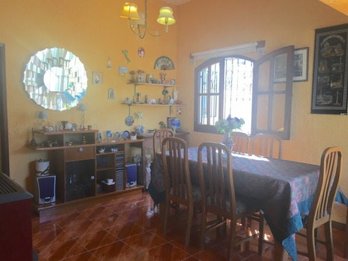 Casa En Venta En Pinares En Excelente Lugar Próximo A Todo !