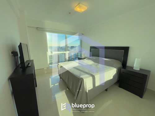 Imagen 12 de 20 de Apartamento En Venta En Piso Alto Con Vistas A Playa Mansa De Punta Del Este.