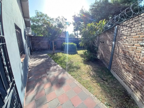 Casa + Local En Ubicación Estratégica Frente A Polideportivo