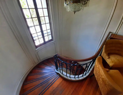 Casa Con Potencial Gastronómico En Providencia