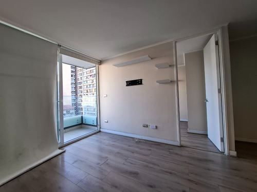 Mp- Argomedo/lira, 2 Dorm 2 Baños Estac Y Bodega