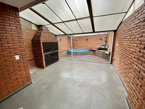 Imagen 8 de 17 de Dúplex 4 Ambientes Con Cochera Y Patio
