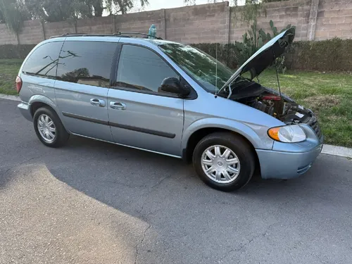 Chrysler Voyager Lx At