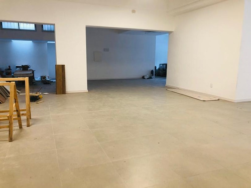 Imagen 2 de 5 de Venta De 2 Locales Comerciales Uno Se Encuentra Con Renta