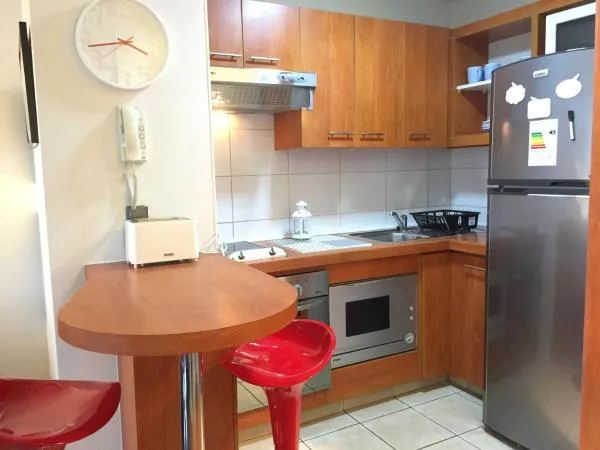 Imagen 2 de 8 de Arriendo Dpto 1 Dormitorio 1 Baño / Metro Santa Ana