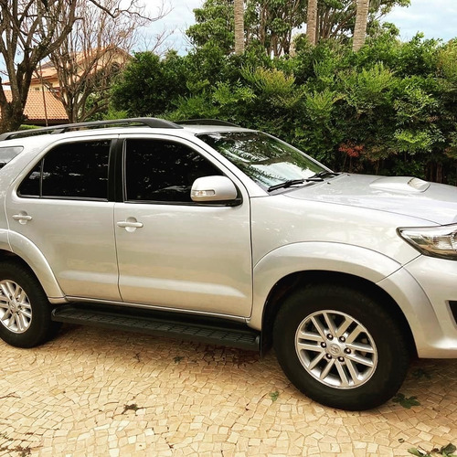 Toyota Hilux Srv