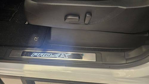 Nissan Frontier 3.8 V6 Pro-4x At
