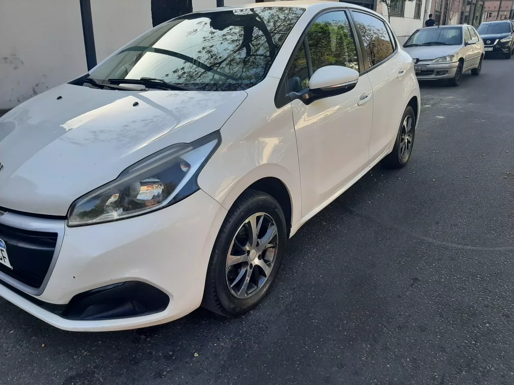 Peugeot 208 1.5 Active