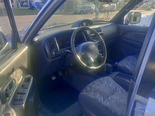 Mitsubishi L200 2.5 D/cab 4x4