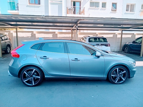 Volvo V40 T5 R-desing