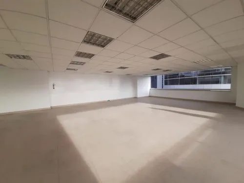 Oficina En Arriendo/venta En North Point. Cod A1038793