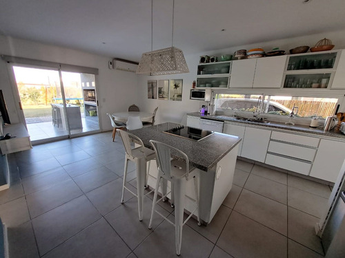 Imagen 11 de 30 de Venta Casa Lote Interno Tipas Nordelta Pileta