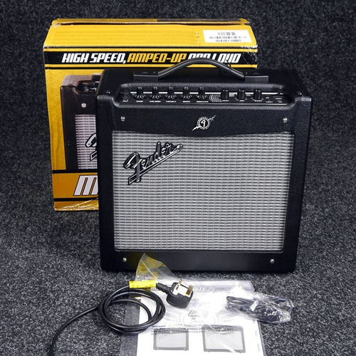 Amplificador Fender Mustang I V.2 De Guitarra Eléctrica 20w