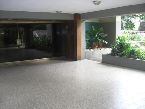 Imagen 4 de 14 de Cómodoy Bonito Apartamento En Los Chorros 22-9709