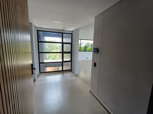 Apartamento En Venta En El Poblado - Sector El Tesoro. Cod V16786