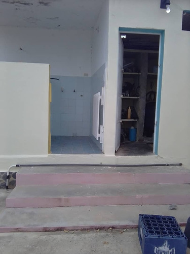 Imagen 9 de 21 de Se Vende Casa En Chichiriviche Falcon