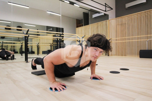 Imagen 6 de 8 de Kit Tapete Y Discos Deslizadores Sliders Ejercicios Fitness