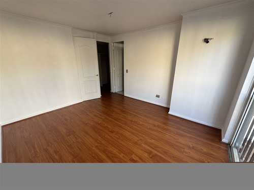 Casa En Arriendo De 4 Dorm. En Huechuraba
