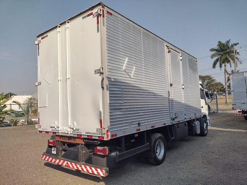 Imagem 10 de 15 de Caminhão 3/4 90v18 Motor Cummins 2013 Baú Novo Facchini