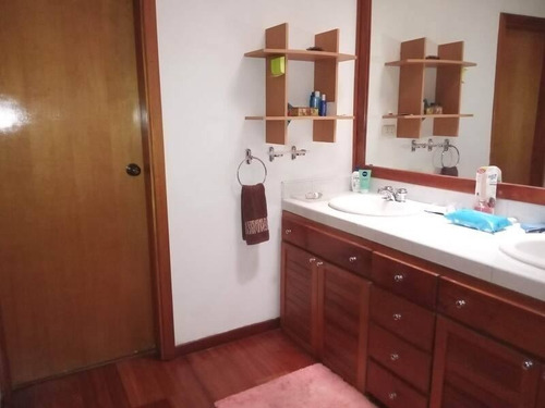 Imagen 9 de 12 de Se Vende Townhouse En La Urb. Las Lajas, La Granja, Naguanagua. Código.: Foth-133