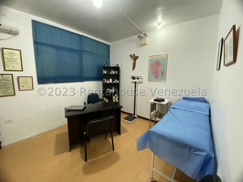 543m2 En Santa Mónica Se Vende Reconocida Clinica Especializada En Cirugía Estética, ' Equipada' , Mls#23-22290