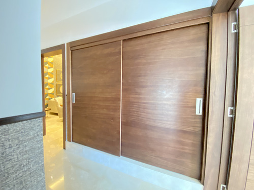 Apartamento En Bella Vista Con Espectacular Vista Al Mar Y Al Parque Mirador Sur En La Exclusiva Av Anacaona