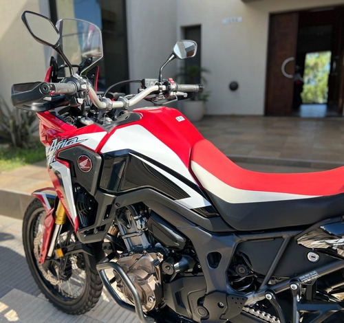 Imagen 10 de 15 de Honda Africa Twin 1000 Automática
