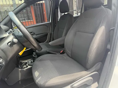 Renault Duster Oroch 1.3 turbo Intens 4x4 mecanica