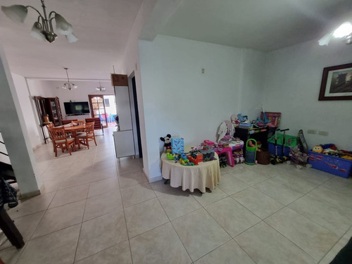 Imagen 4 de 12 de Casa En Venta En Barrio Jardin San Luis