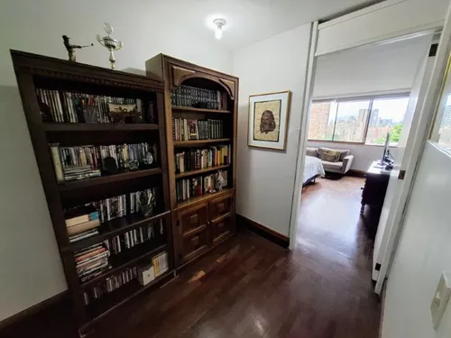Apartamento En Venta Ubicado En El Poblado Sector Loma De Los Gonzalez (26528).