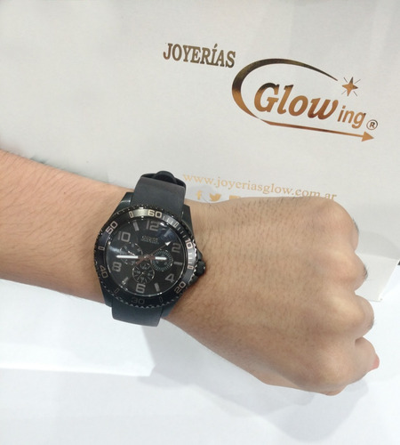 Reloj Guess Hombre W0173g1 Caucho Negro Dual Time Pr 50%
