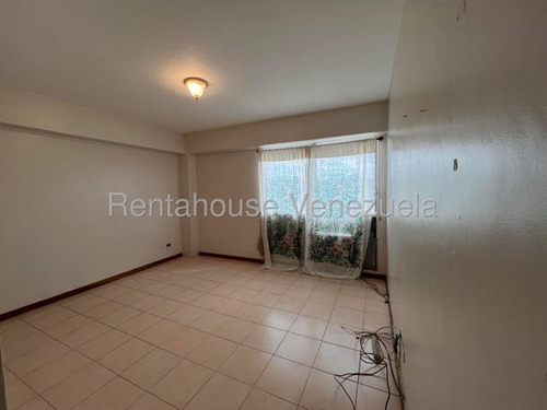 Venta De Practic Apartamento, Mls 25-23990, Ycl.