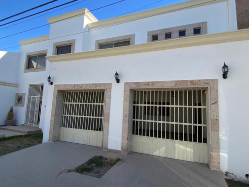 Casa En Venta En Residencial Las Isabeles