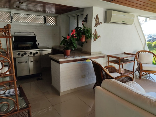 Venta Apartamento 3 Dormitorios En Suite, Península, Frente Al Puerto, Punta Del Este- Ref: 11642