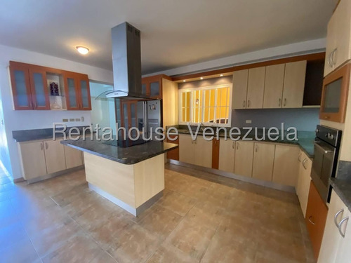 Casa En Venta En Alto Hatillo. Cecilia Gutierrez. 25-14886