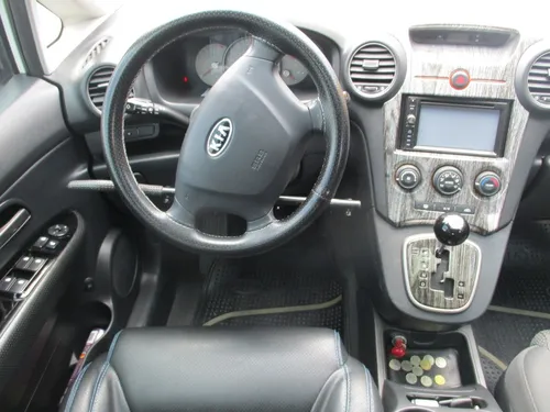 Kia Carens EX 2000CC AT AA